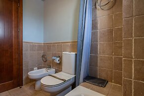 Golfside Comfort With Terrace & Pool