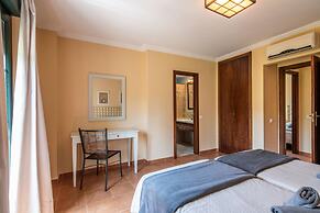 Golfside Comfort With Terrace & Pool