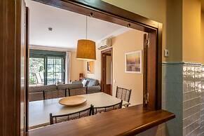 Golfside Comfort With Terrace & Pool