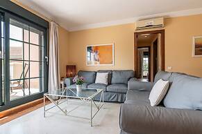 Golfside Comfort With Terrace & Pool