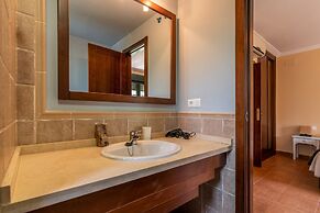 Golfside Comfort With Terrace & Pool