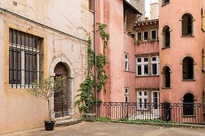 Dify Tour Rose - Vieux Lyon