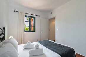 Golfside Apartment in Isla Canela