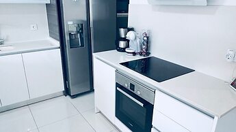 Spacious Villa in Villamartin for 6