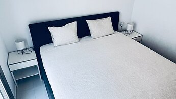 Spacious Villa in Villamartin for 6