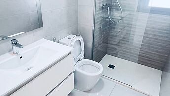 Spacious Villa in Villamartin for 6