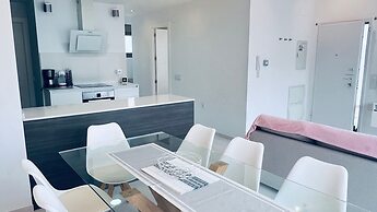 Spacious Villa in Villamartin for 6