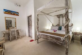 Paradise Lagoon B&B