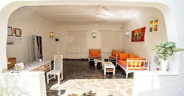 Paradise Lagoon B&B