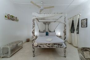 Paradise Lagoon B&B