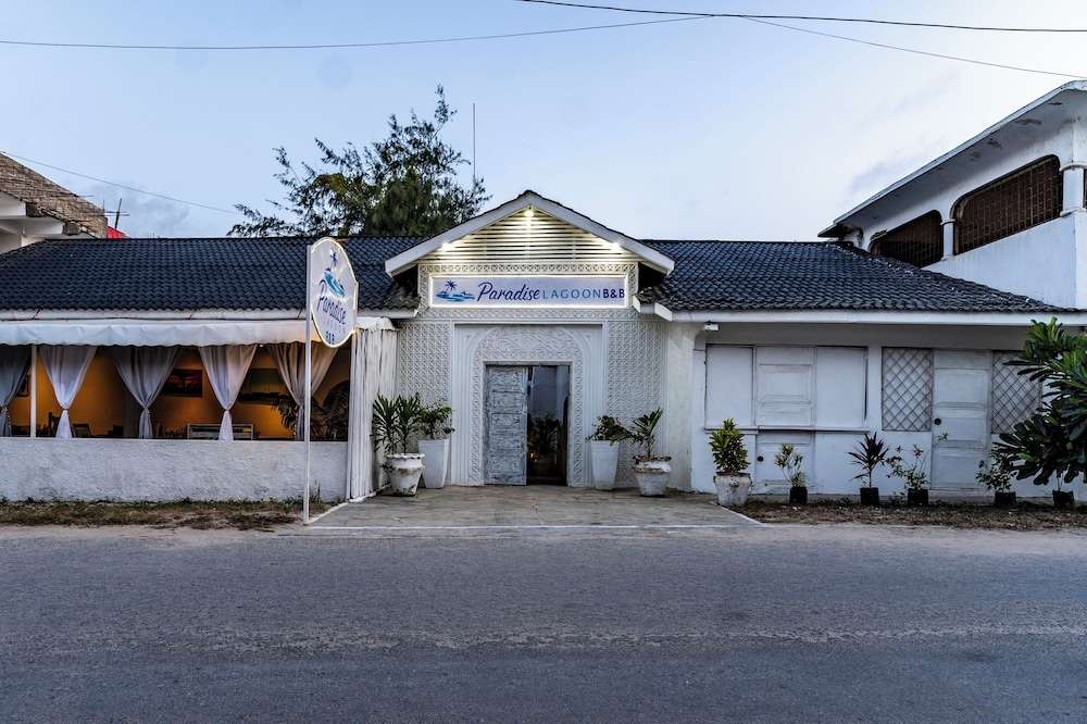 Paradise Lagoon B&B