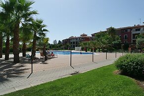 Golfside Stay for 5 Guests