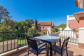 Golfside Stay for 5 Guests