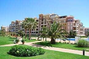 Garden-view Flat Near the Sea