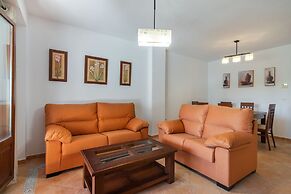 Family Oasis Near Golf & Beach