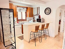 Flat Near Golf & Market