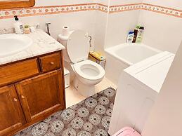 Flat Near Golf & Market