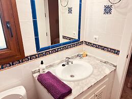 Flat Near Golf & Market