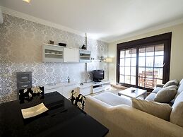 Beachfront Apartment With Pool