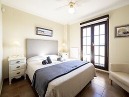 Beachfront Apartment With Pool