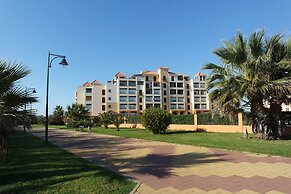 Beachfront Apartment With Pool