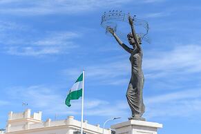 Ayamonte Central: Your Urban Oasis
