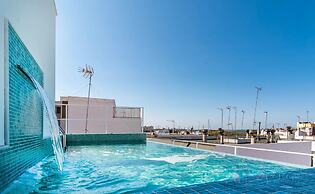 Ayamonte Central: Your Urban Oasis