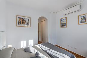Cozy Apartment by the Sea