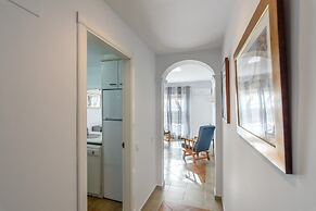 Cozy Apartment by the Sea