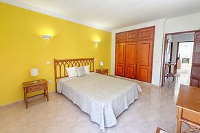 Central Old Town Albufeira Apartment
