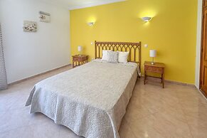 Central Old Town Albufeira Apartment