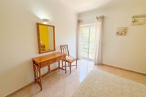 Central Old Town Albufeira Apartment