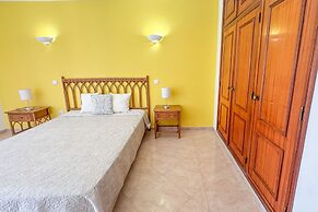 Central Old Town Albufeira Apartment