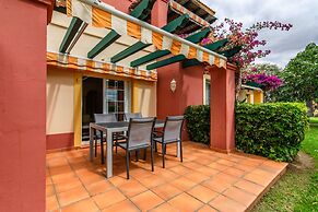 Golf & Riverside Apartment in Isla Canela
