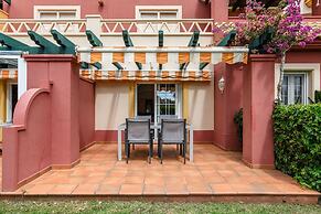 Golf & Riverside Apartment in Isla Canela