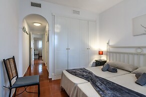 Golf & Riverside Apartment in Isla Canela