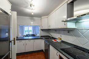 Golf & Riverside Apartment in Isla Canela