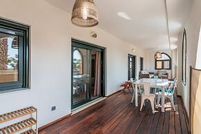 Beachfront Apartment With Terrace