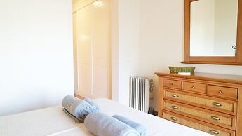 Family-friendly Stay by the Sea
