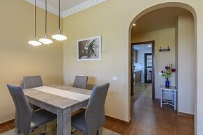 Apartment by Haraganes Beach
