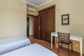 Apartment by Haraganes Beach
