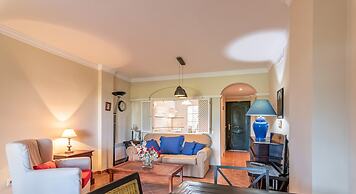 Family Poolside Apartment