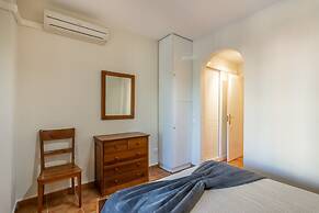 Apartment With Terrace and Pool Access