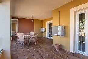 Apartment With Terrace and Pool Access