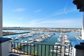 Apartment Near Shops and Sea
