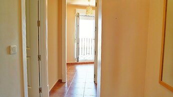 Apartment Near Shops and Sea