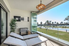 Seafront Apartment in Isla Canela