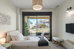 Seafront Apartment in Isla Canela