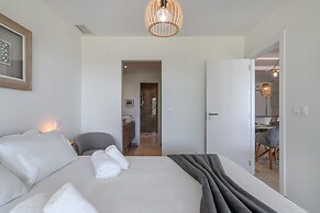 Seafront Apartment in Isla Canela