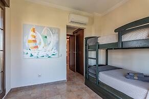 2-bedroom Apartment Near sea